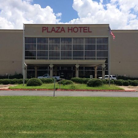 Plaza Hotel And Suites Пайн Блъф Екстериор снимка